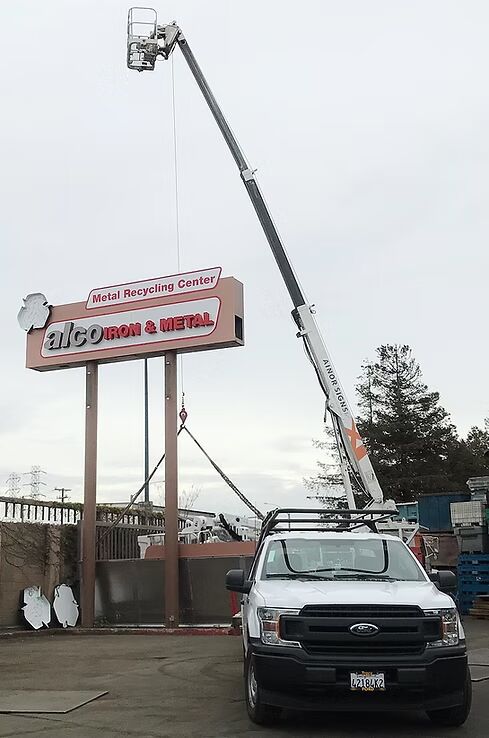 Pylon and Pole Signs